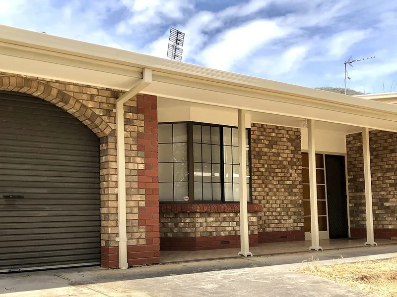 NEWLY RENOVATED 2 BEDROOM UNIT