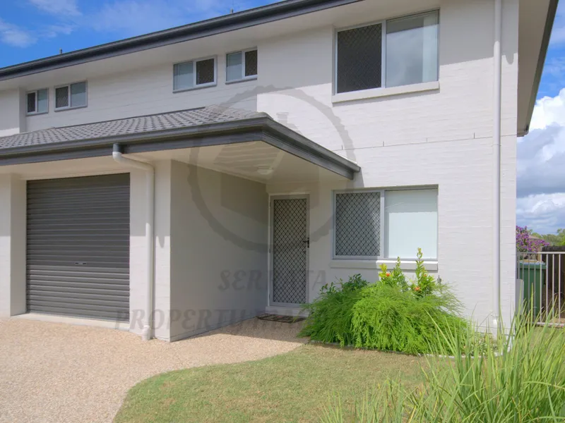 AVAILABLE DATE TBC -Koalas at back door - Short walk to Mango Hill Railway Station - Yard maintenance included