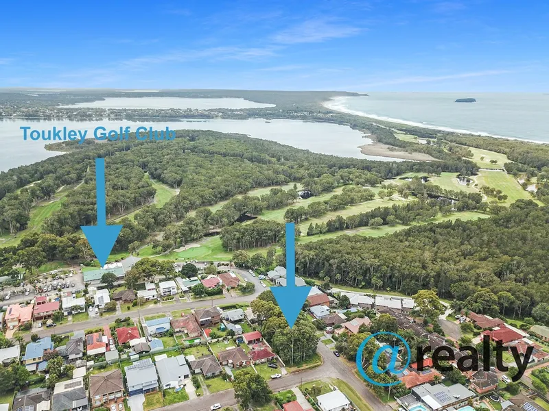 Build your dream home walk to the Golf course