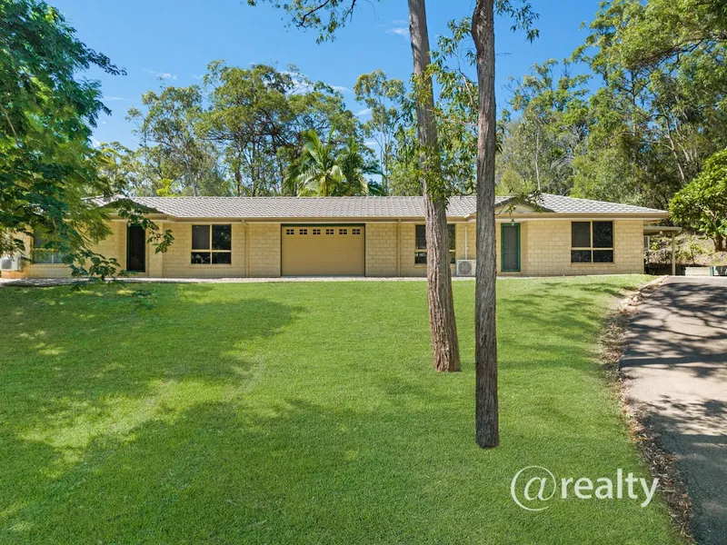 MAGICAL DUAL LIVING ACREAGE PARADISE WITH 2 HOMES UNDER THE 1 ROOF ONLY 30MINS TO THE CBD!!