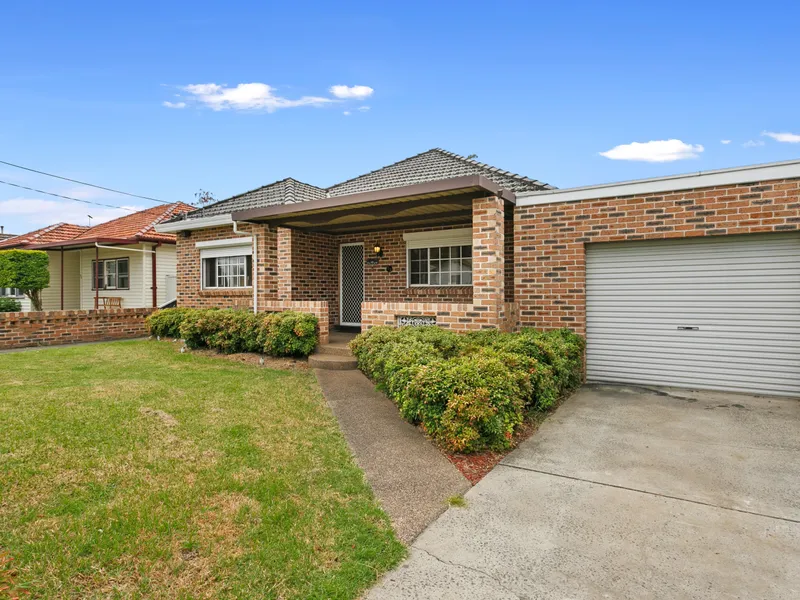Stunning full brick entertainers family home with DA approval for Duplex + Granny Flat