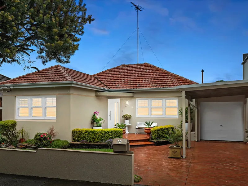 Contemporary single level family home in a whisper quiet street 