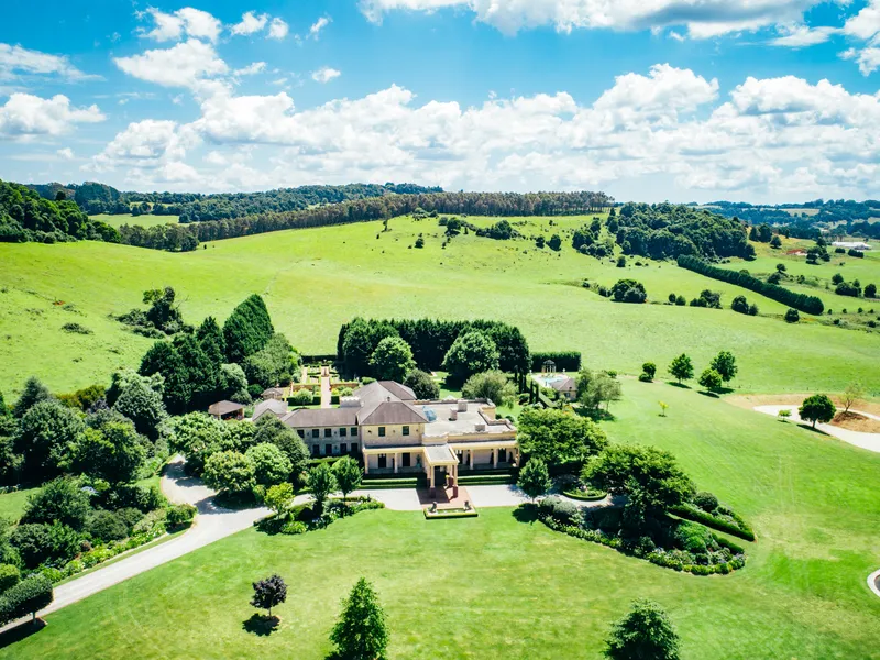 'Linden Hall' – Elegance Redefined