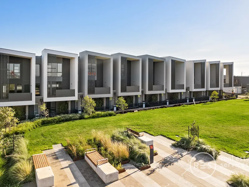 Seamless Living in Woodlea: 3-Storey Stylish Modern Townhome