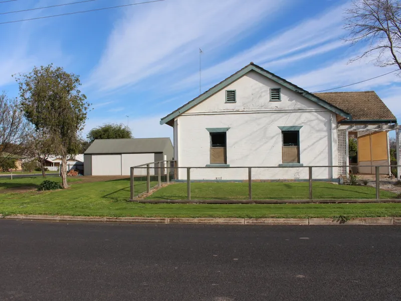 Great size block in prime corner position!