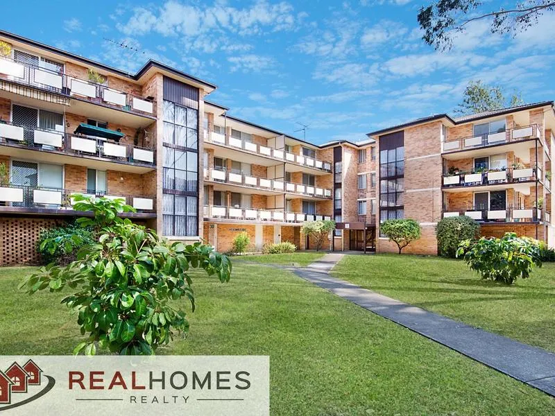 Located Walking Distance to Plaza