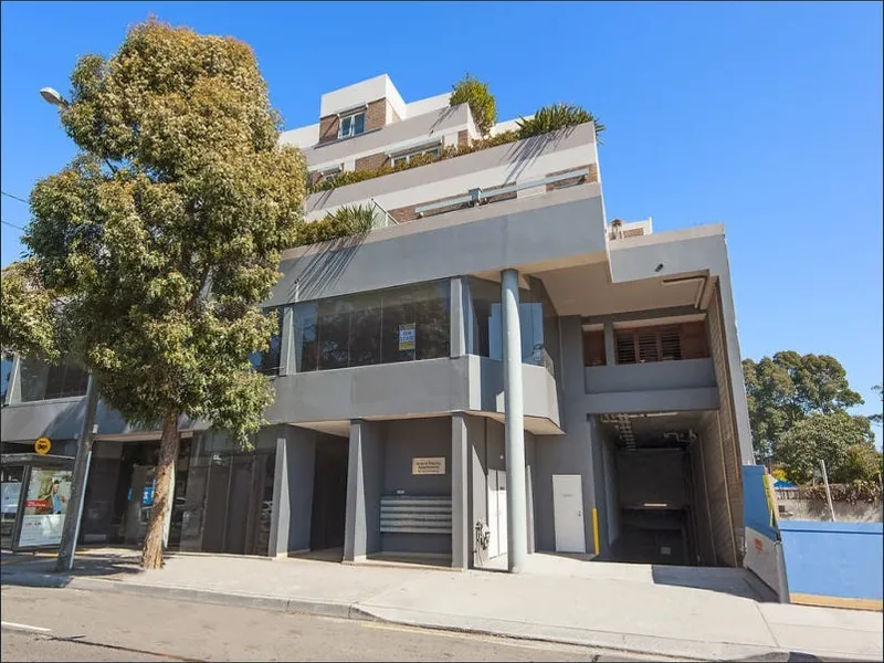 Exceptional Two Bedroom Apartment in Prime Location