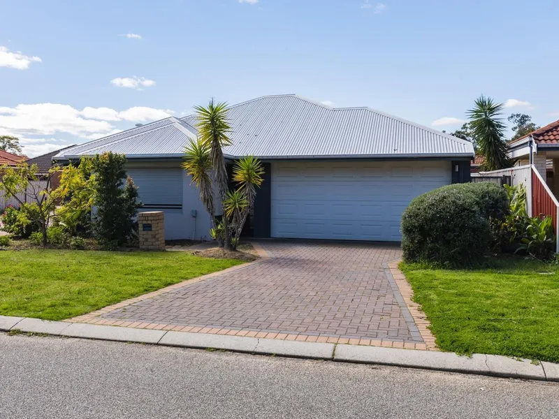 UNDER OFFER ! LOW MAINTENANCE FAMILY HOME PRICED TO SELL TODAY !!