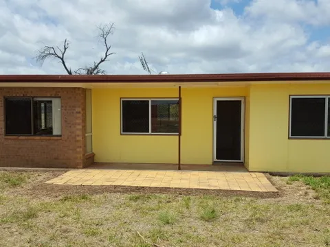 Wooroonden Rental - WITH LAND