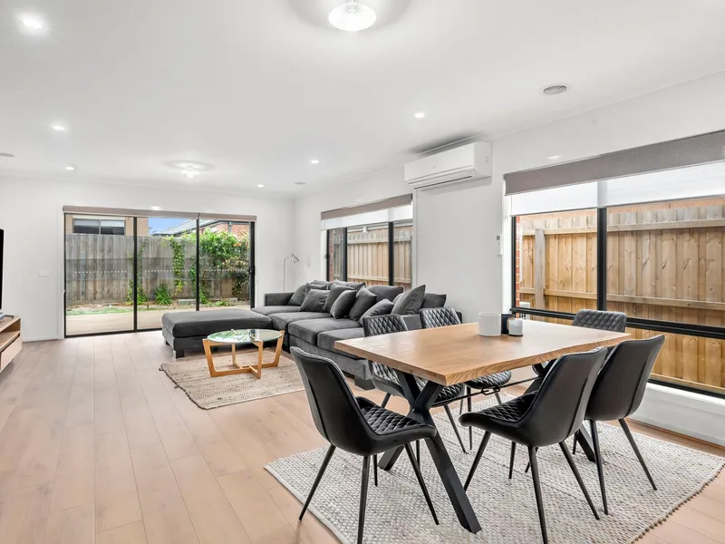 Four Bedrooms, Two Living