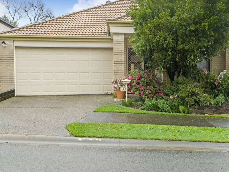 Gorgeous Varsity Lakes Residence - Is location important?