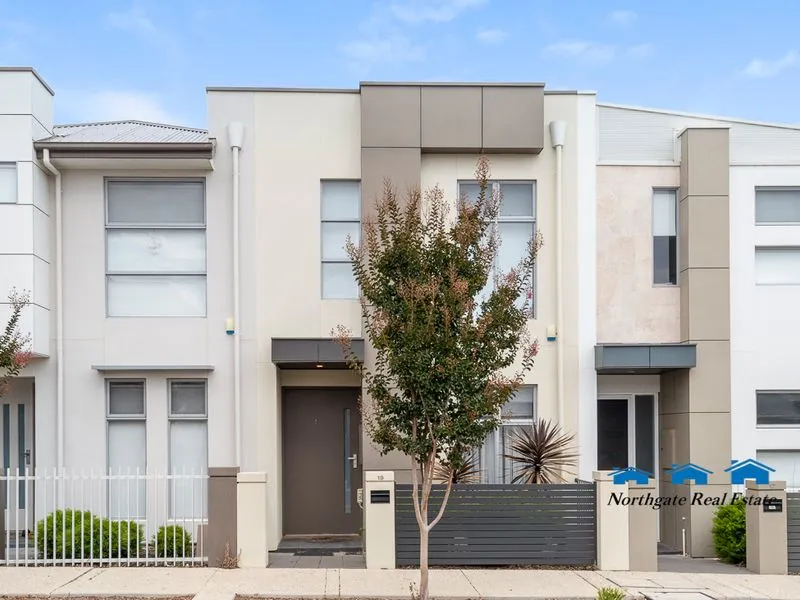 LOW MAINTENENANCE LIGHTSVIEW LIVING