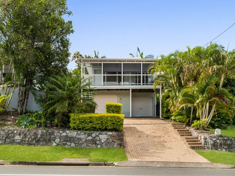 FAMILY HOME | WALK TO BEACH
