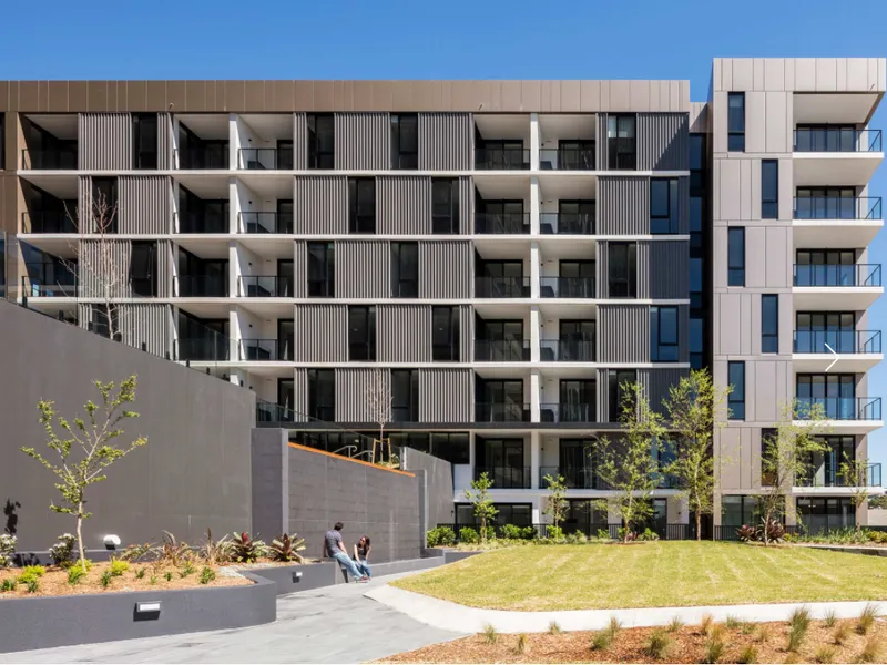 North East Facing Overlooking Garden with Timber Floor