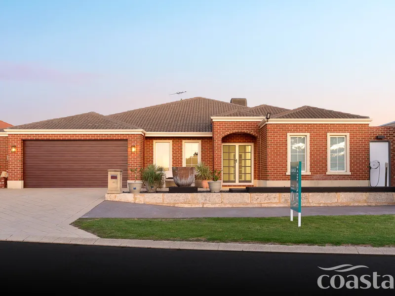 Luxurious Living: Explore 17 Bordeaux Ramble, Exclusive Residence with Dedicated Studio