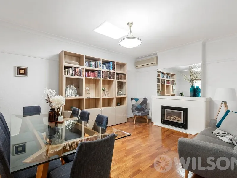 3 bedroom 1930's renovated Art Deco