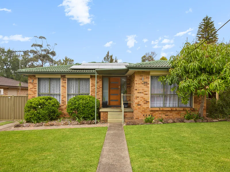 Three bedroom brick home in Vardys Road catchment