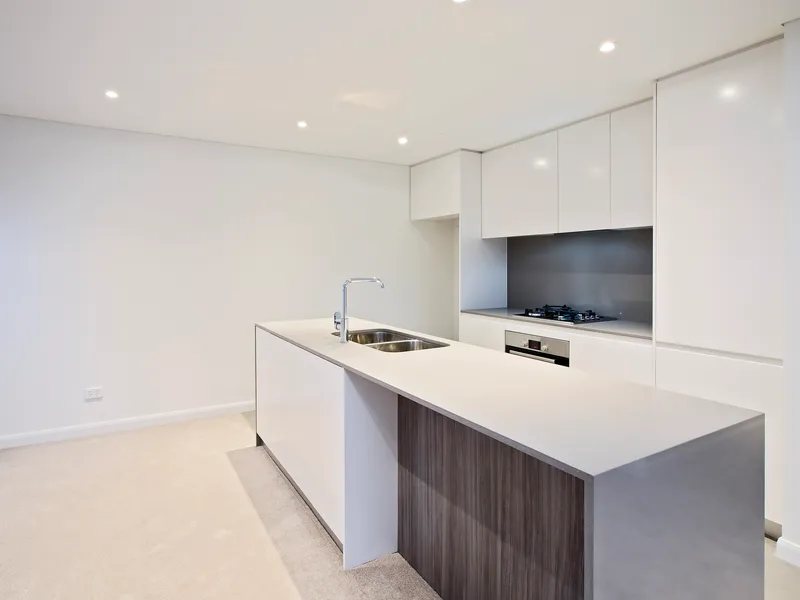 Contemporary lifestyle abode moments to station.