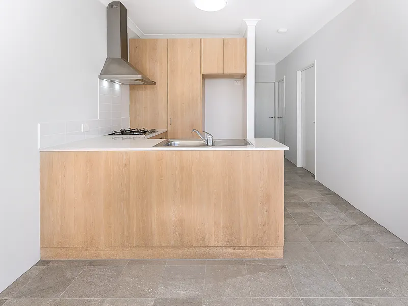 IDEALLY LOCATED 2BED 2 BATH APARTMENT IN THE HEART OF BELMONT