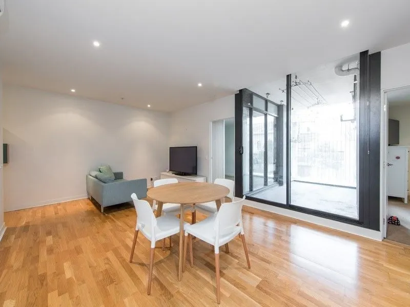 Comfortable 2 Bedroom Bayside Abode