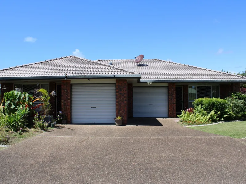 AWESOME DUPLEX OPPORTUNITY IN BARGARA