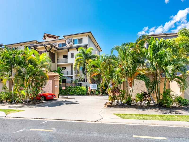 Beautiful Cairns Beaches Unit in Excellent Condition