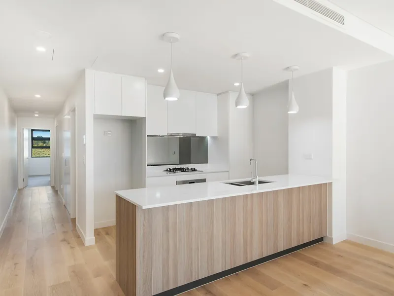 MODERN AND BRIGHT EXECUTIVE APARTMENT SET IN THE 'NORTH APARTMENTS'