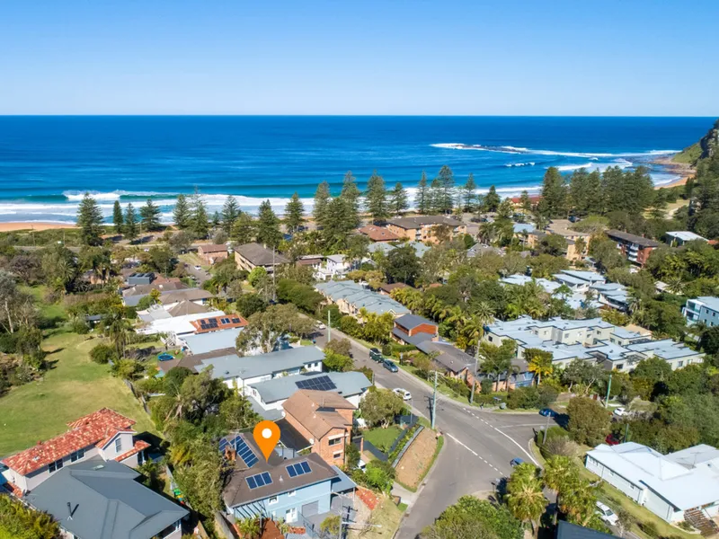 Beach House - Classic Newporter With Cool Vibes - Chilled Lifestyle...