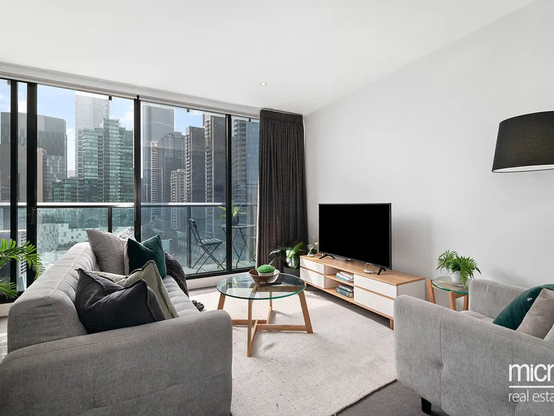 Beautiful Bella with North-Facing Panoramic City Views
