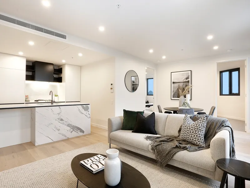 Polished Contemporary Apartment Unrivalled for Position