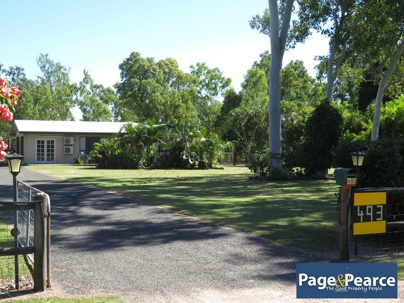 WOW...COUNTRY LIVING AT IT'S FINEST!