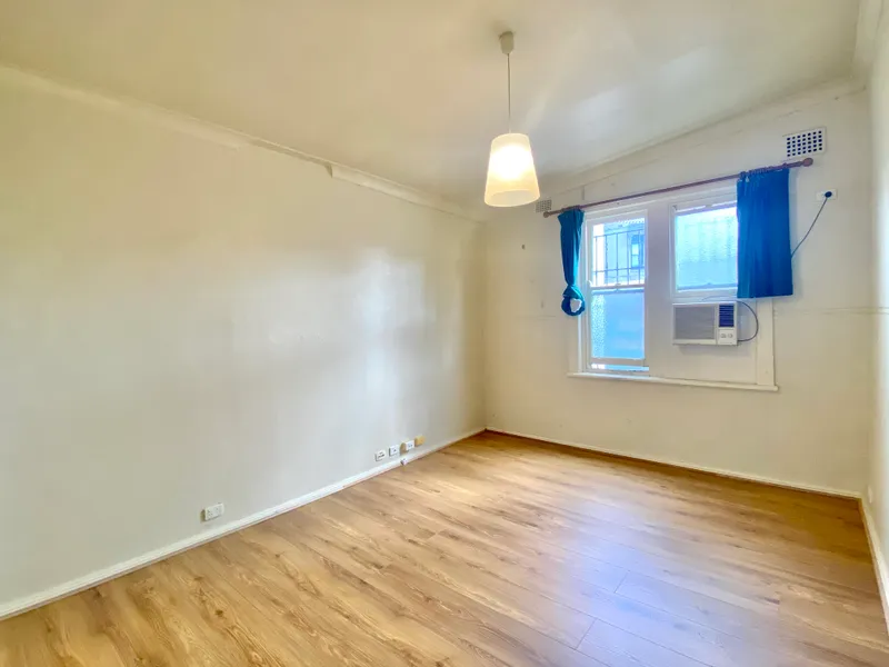 Lovely One Bedroom with Private Entrance