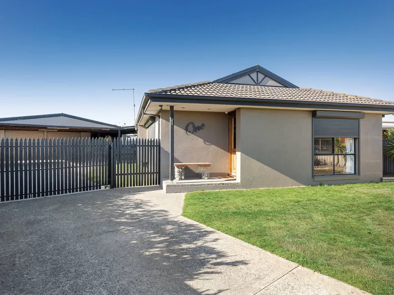 Updated family home with fantastic shedding