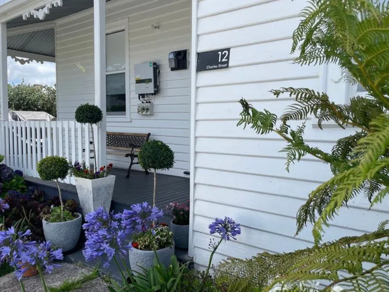 Welcome to Charles street - Character of a large and charming cottage