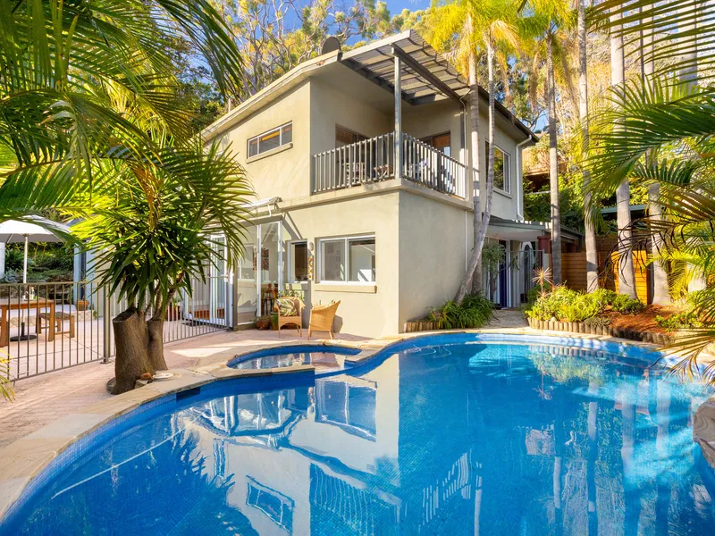 Resort-like Family Retreat Nestled in a Quiet Leafy Cul-de-sac