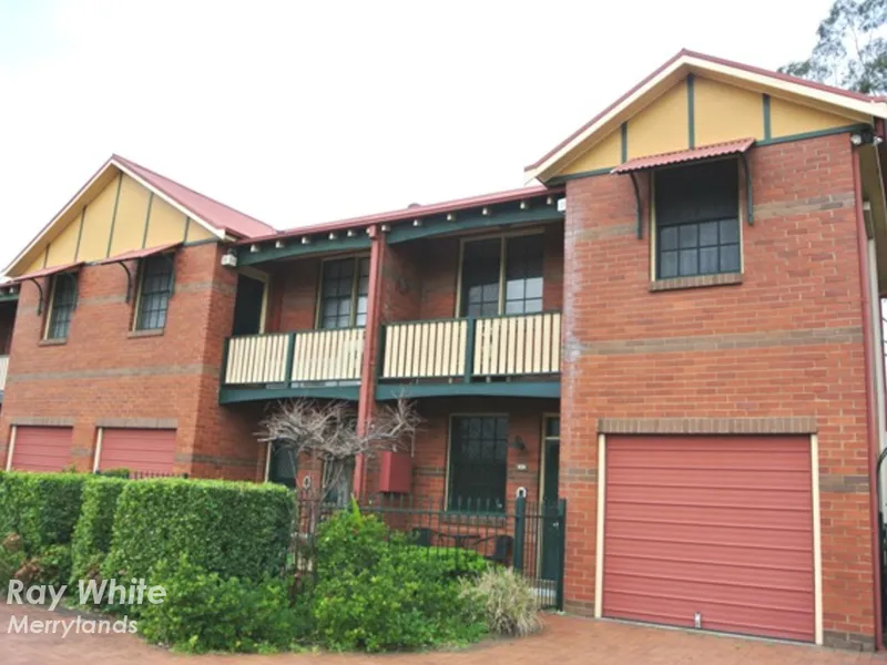 2 BEDROOM TOWNHOUSE!