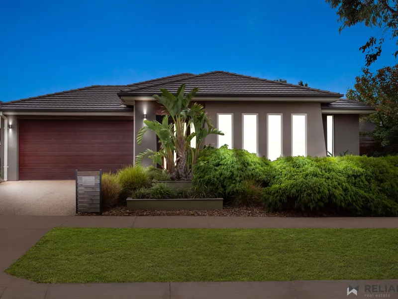 EX-DISPLAY (MELTON SOUTH) PREMIUM FAMILY HOME WITH TOP UPGRADES!