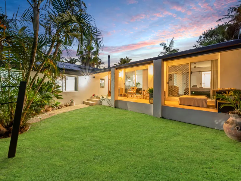 EXECUTIVE FAMILY HOME IN ROBINA WOODS!