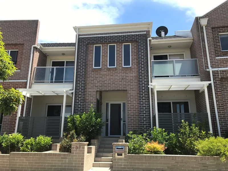 MODERN FAMILY HOME