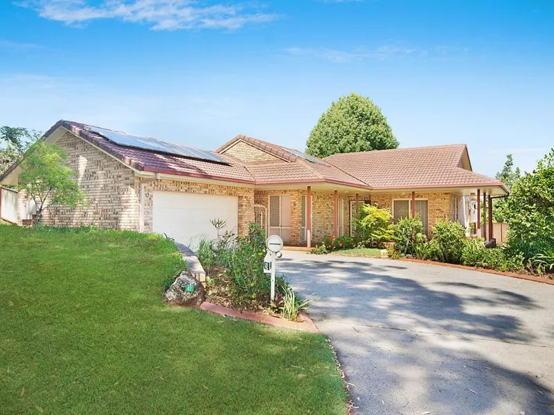 4 BEDROOM HOME IN PRIME LOCATION