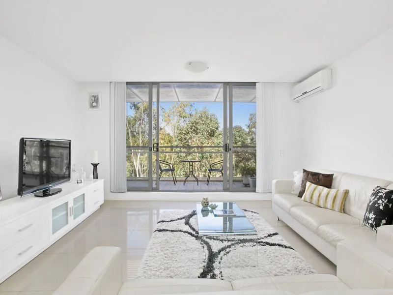 Modern apartment aligning sophistication and convenience