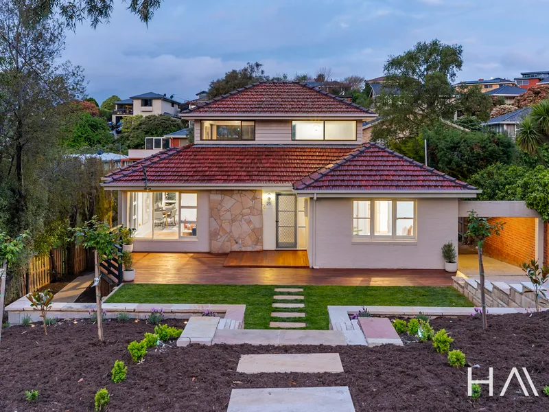 Beautifully Renovated Family Home In The Heart Of Sandy Bay