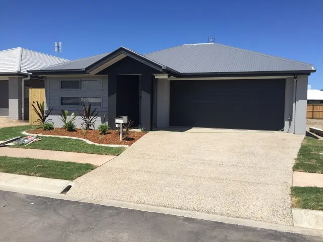 Gorgeous 4-Bedroom Home with 2 Bathrooms in Caloundra!