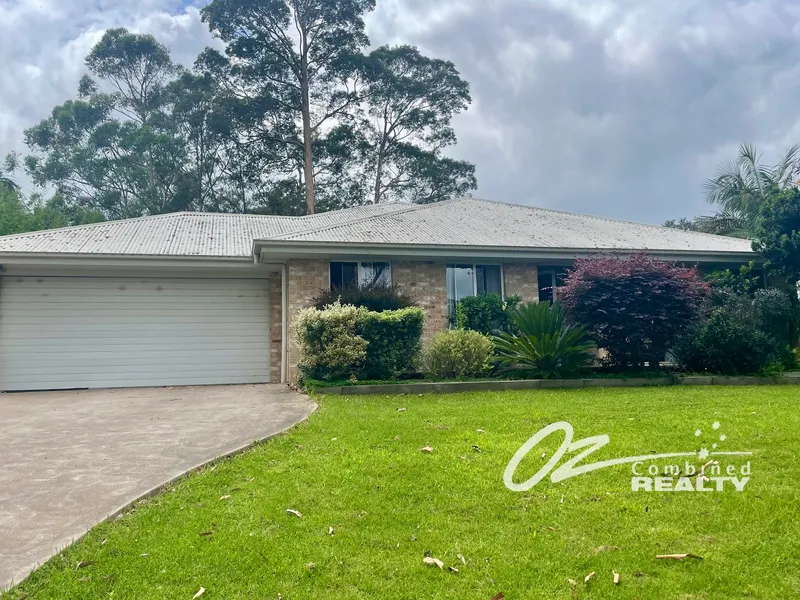 LARGE FAMILY HOME IN TOMERONG