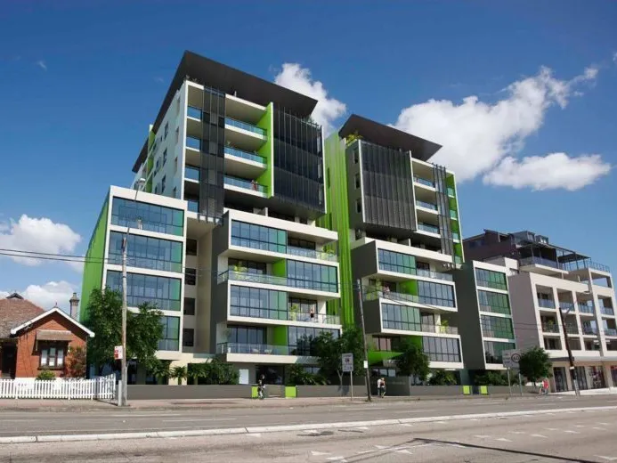 High Quality modern apartment 1 bedroom + 1 Huge Study Room, INCLUDING WATER BILL
