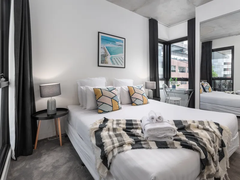 Industrial Chic Apartment In Great Location