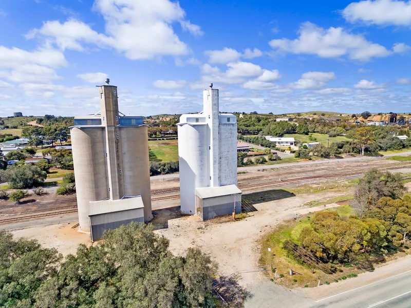 COMMERCIAL SITE, BLUE CHIP LOCATION