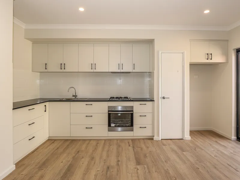 Available 14/10/2022