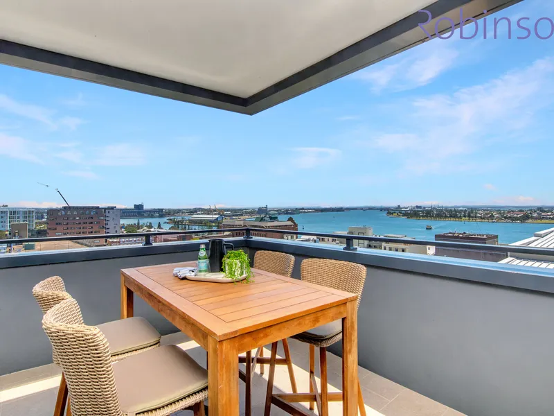 A Fabulous Beach & City Lifestyle with Striking Harbour Views