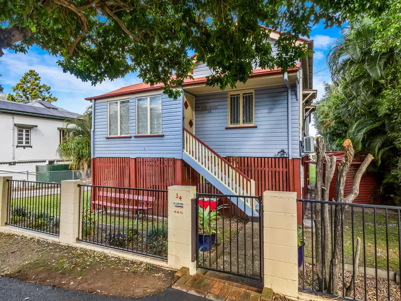 Quaint Queenslander in the beautiful suburb of Albion